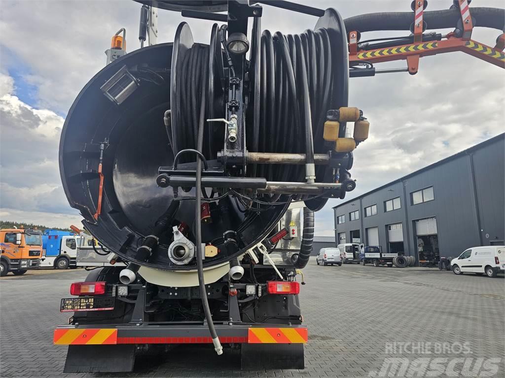 Volvo WUKO ADR ROLBA FOR CLEANING CHANNELS COMBI Arbeitsfahrzeuge