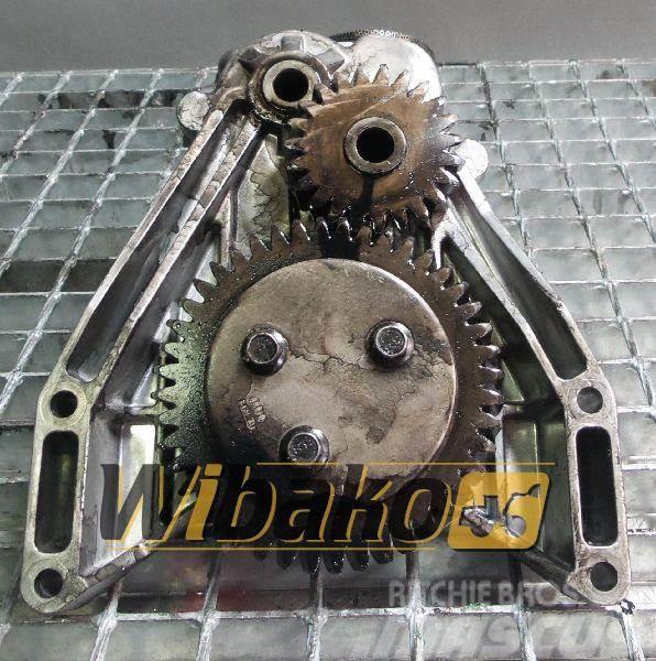 Volvo Oil pump Engine / Motor Volvo D12D 6101726 Motoren